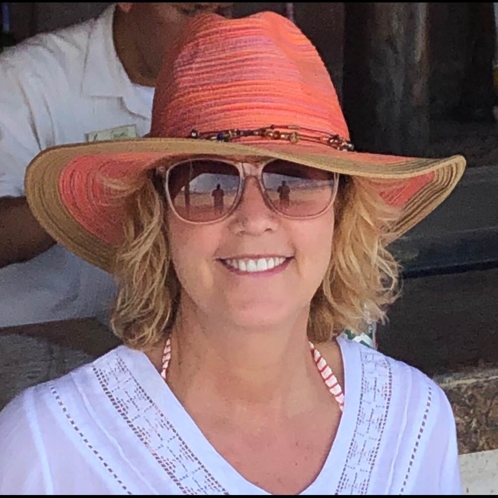 Meet your Posher, Bobbie